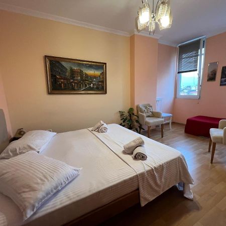 City Center Apartment In Shkodër エクステリア 写真