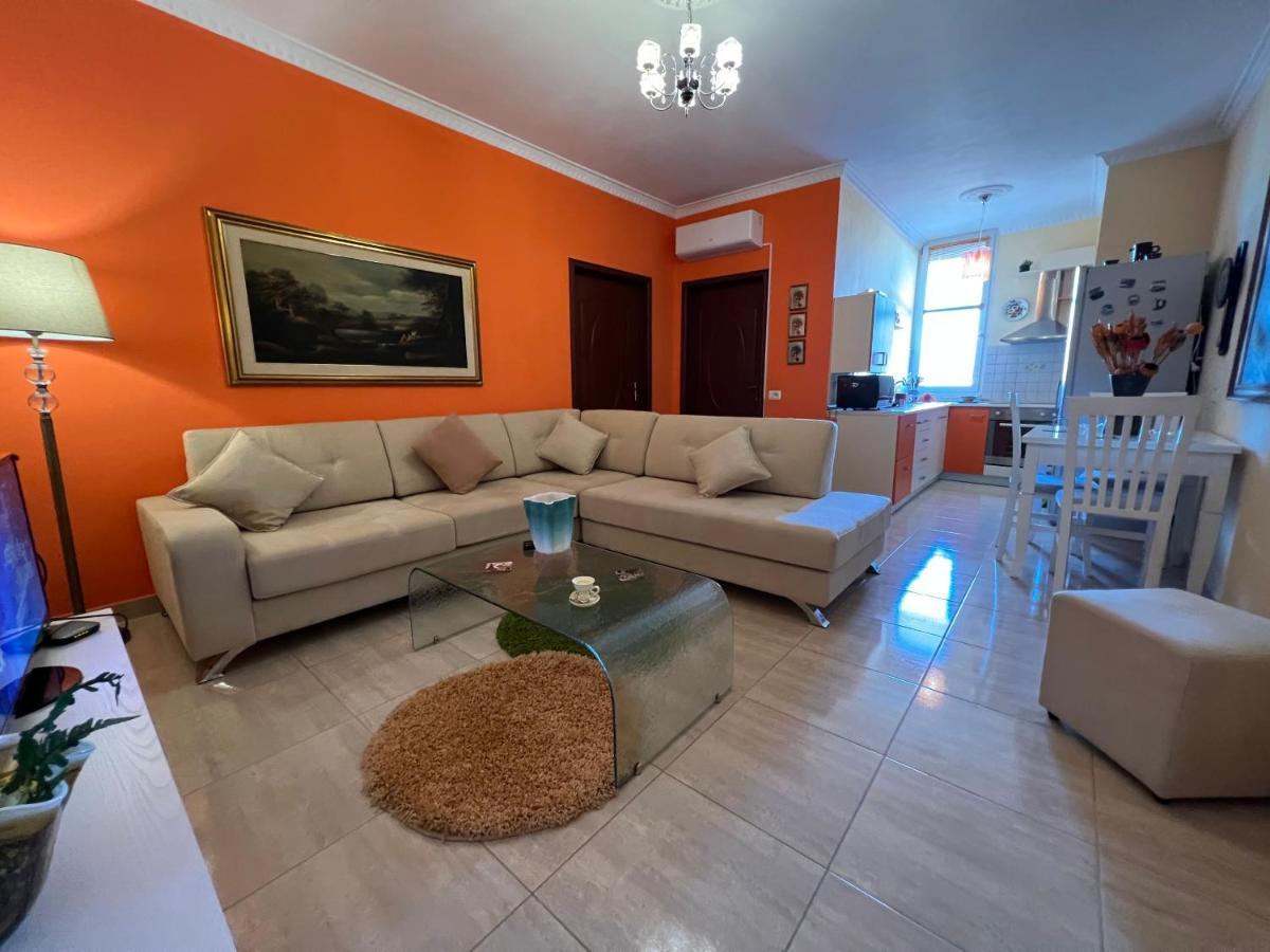 City Center Apartment In Shkodër エクステリア 写真