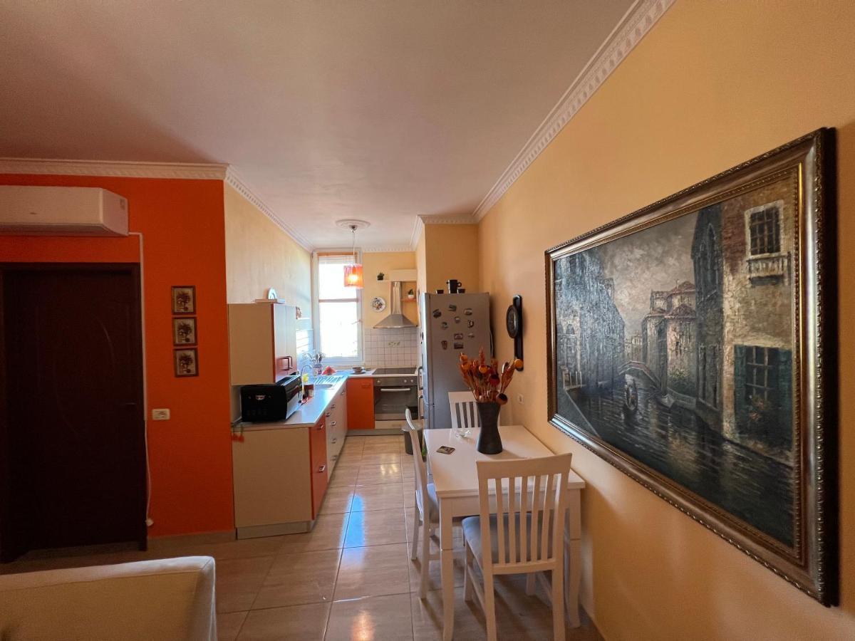 City Center Apartment In Shkodër エクステリア 写真