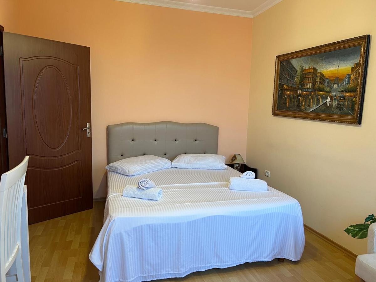 City Center Apartment In Shkodër エクステリア 写真